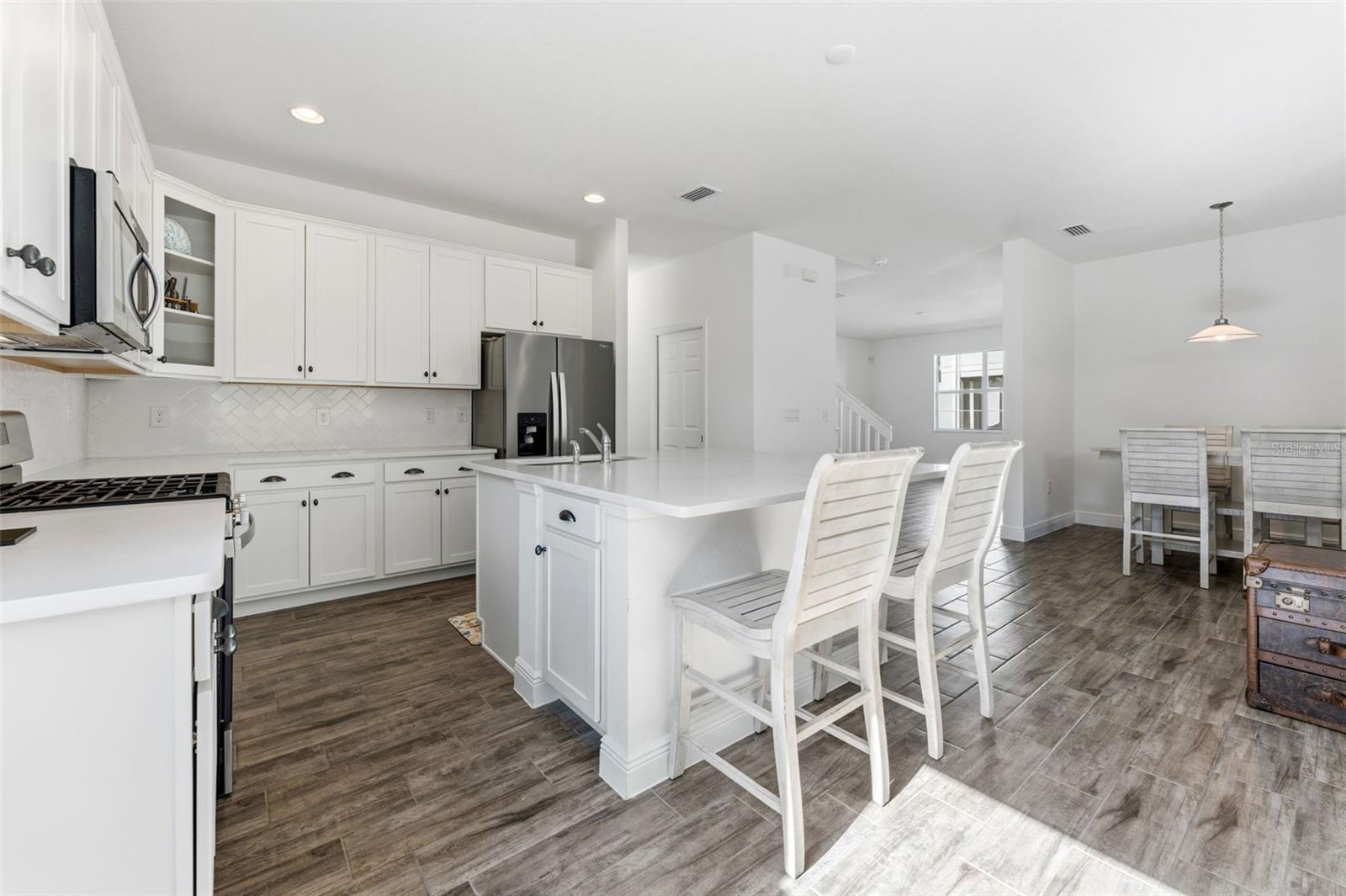 LAKESHORE RANCH PH I - Residential