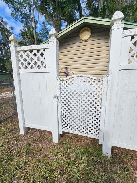 Tiny photo for 14551 NE 210th Court Road, Fort Mccoy, FL 32134 (MLS # OM715860)