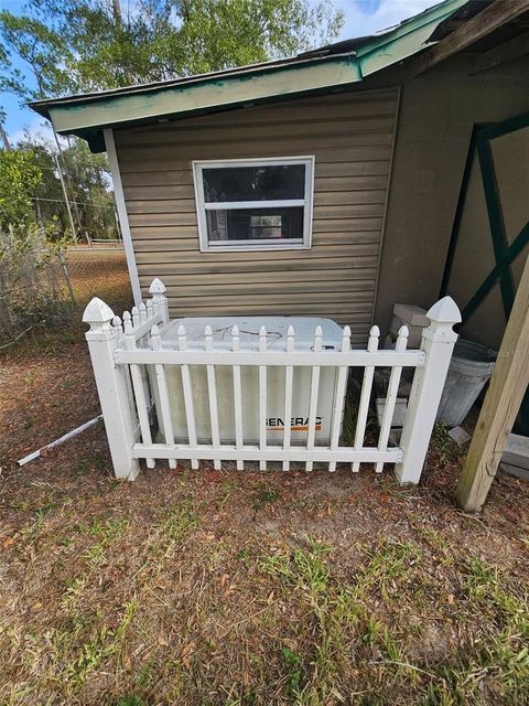 Tiny photo for 14551 NE 210th Court Road, Fort Mccoy, FL 32134 (MLS # OM715860)