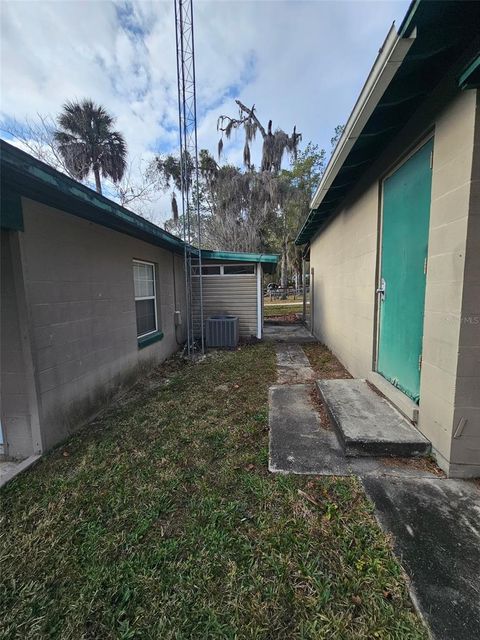 Tiny photo for 14551 NE 210th Court Road, Fort Mccoy, FL 32134 (MLS # OM715860)