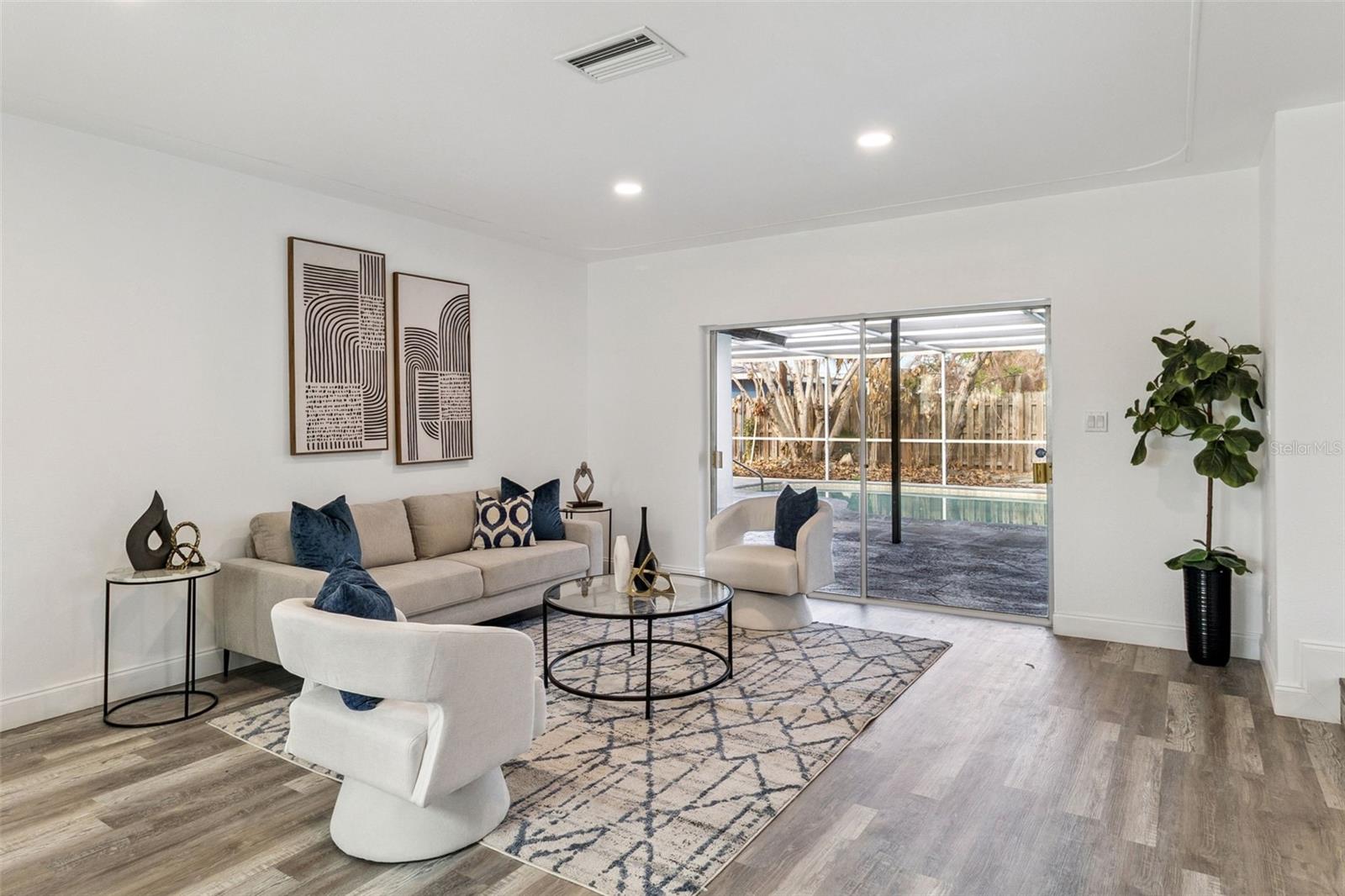 GATEWAY UNIT 01 - Residential