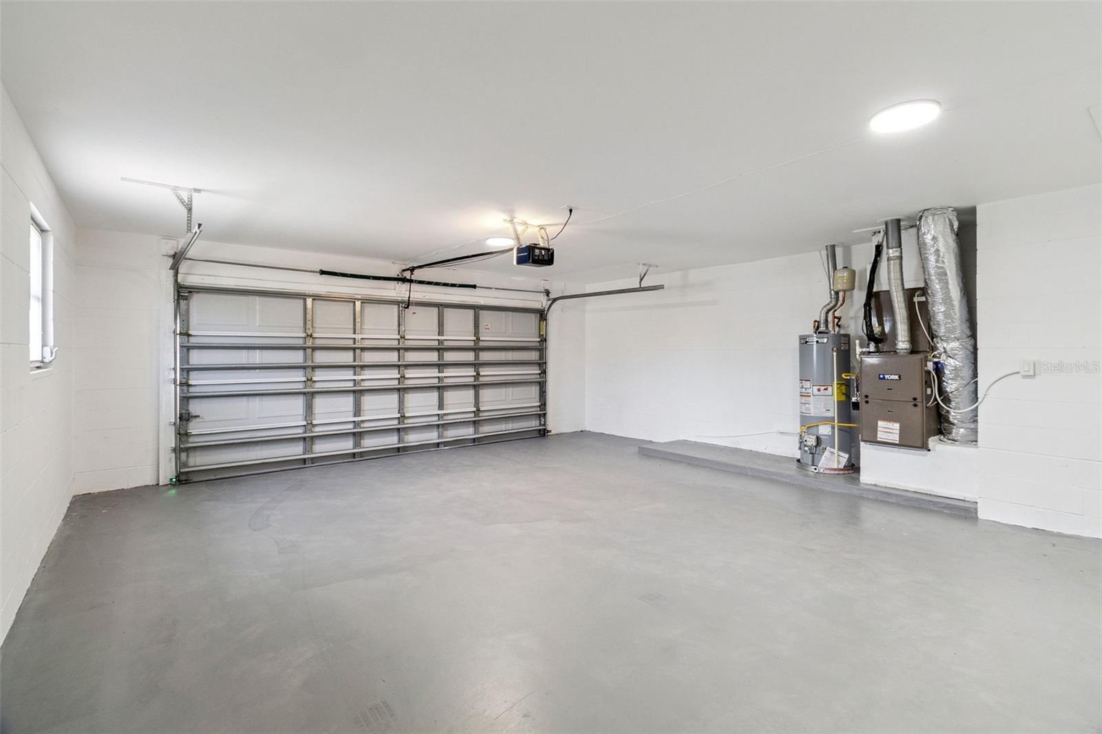 GATEWAY UNIT 01 - Residential