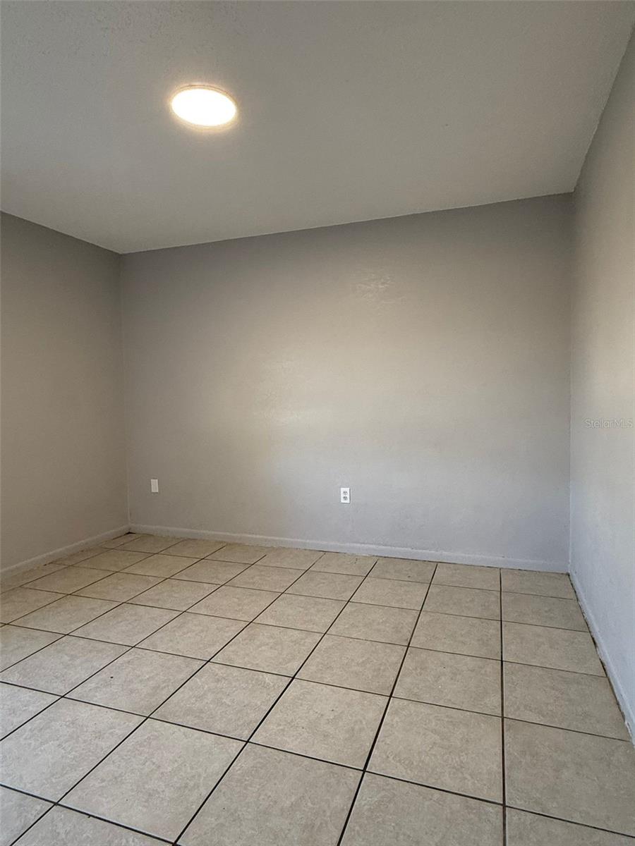 3225 CRYSTAL HILLS LOOP S 3227