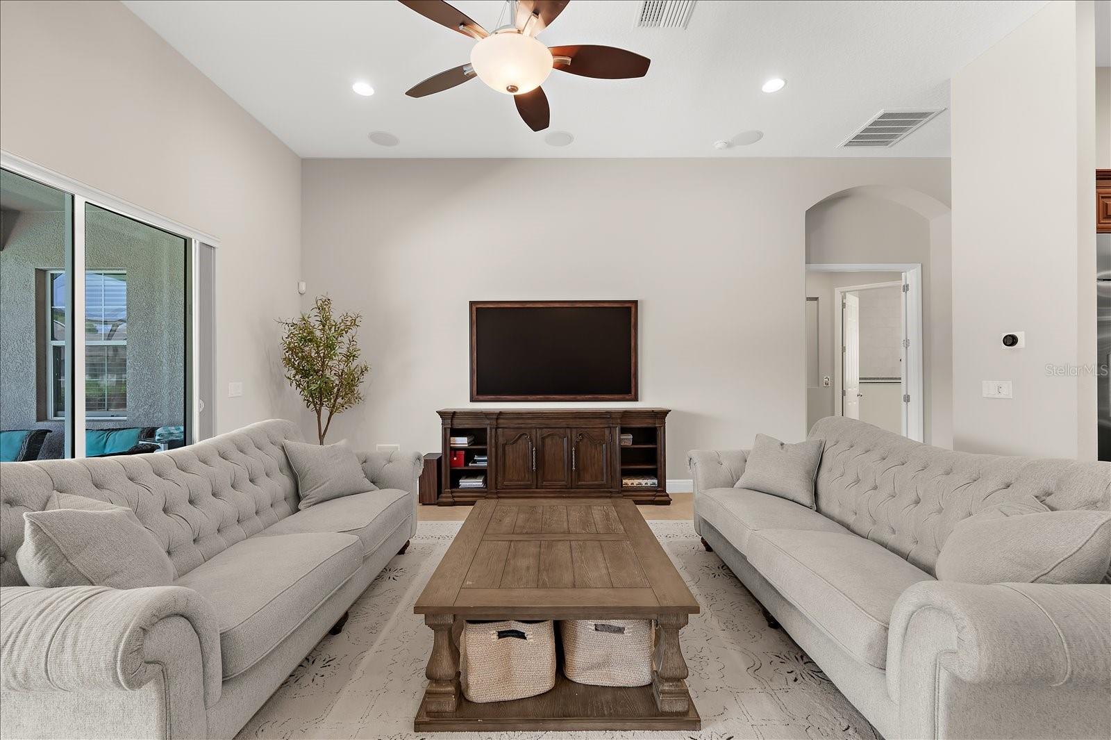 LAKESHORE RANCH PH 1 - Residential