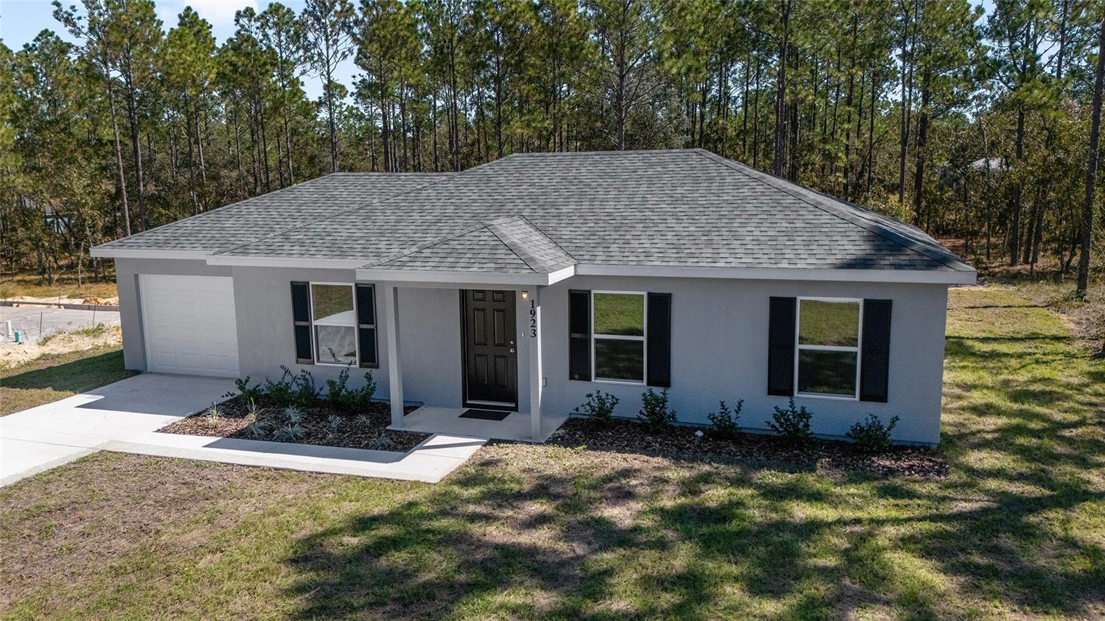 RAINBOW LAKES ESTATE - Residential