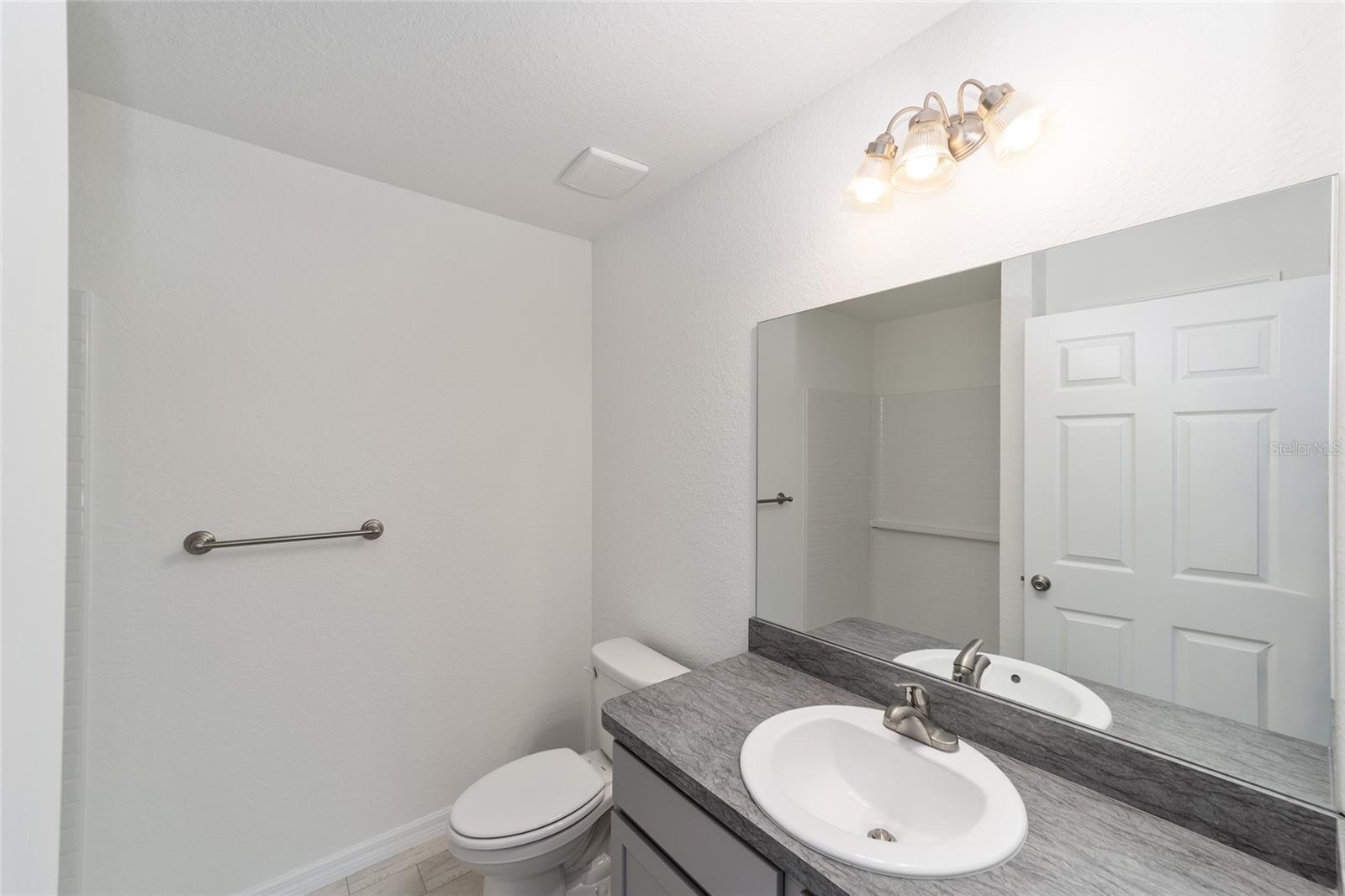 RAINBOW LAKES ESTATE - Residential