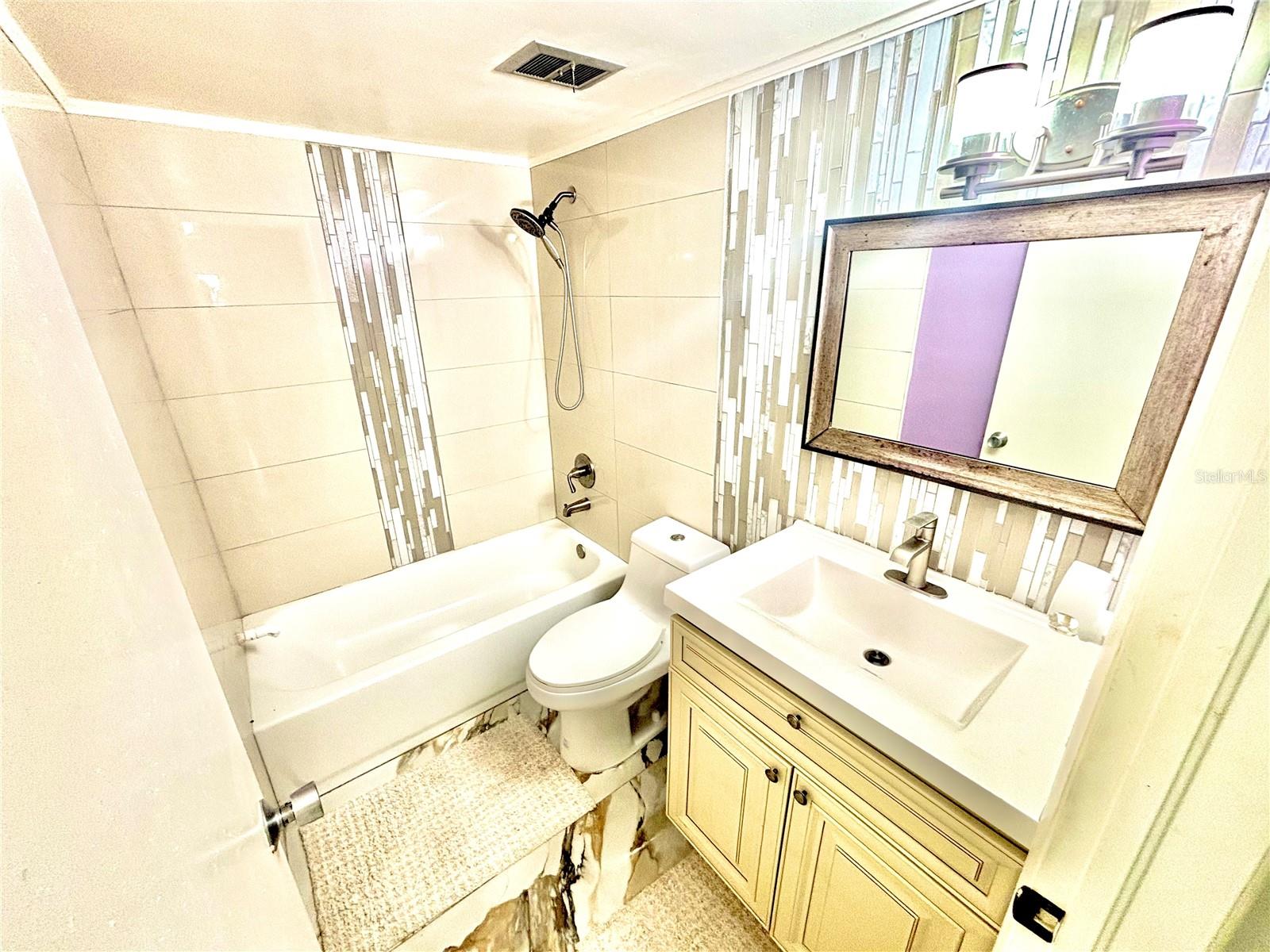 GOLFS EDGE F - Residential