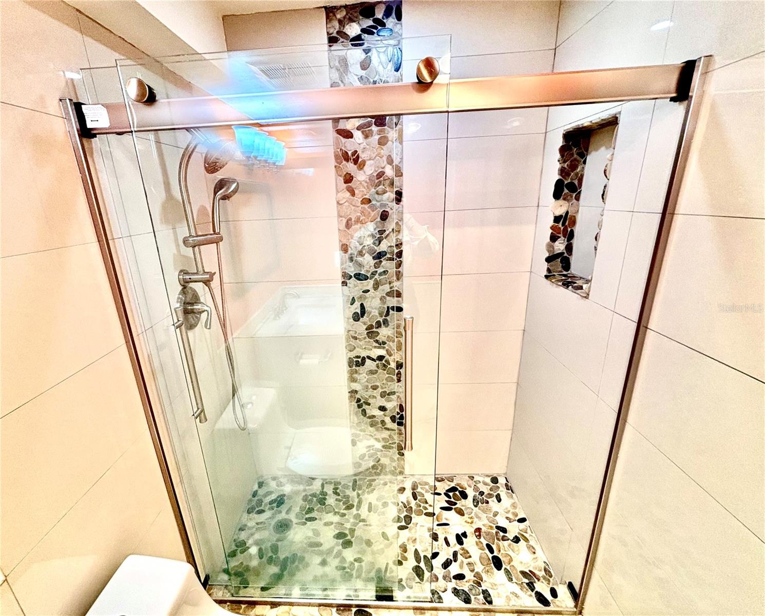 GOLFS EDGE F - Residential