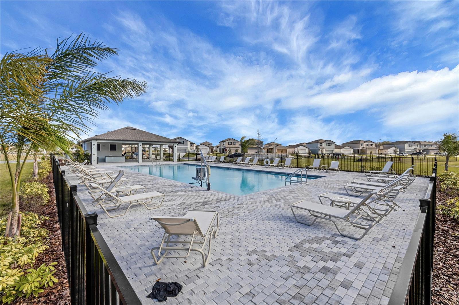 HIDDEN CREEK - Residential