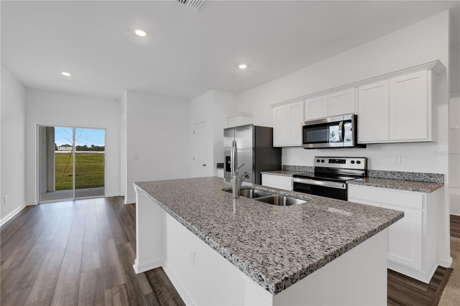 HIDDEN CREEK - Residential