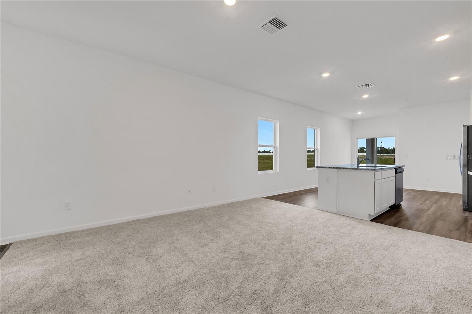 HIDDEN CREEK - Residential