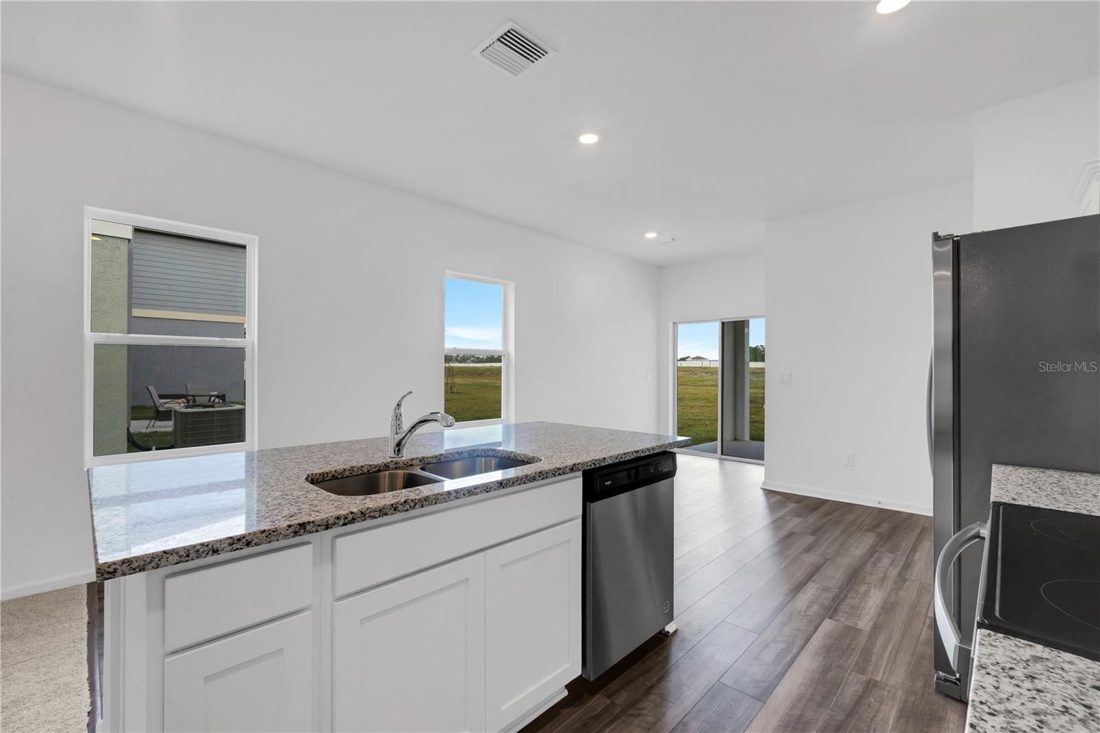 HIDDEN CREEK - Residential