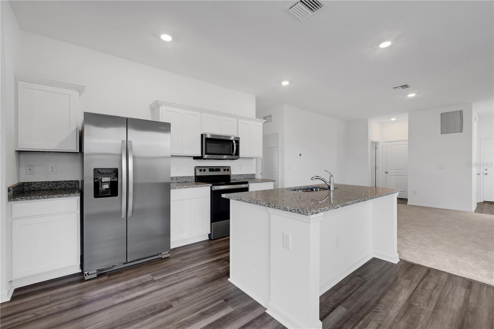 HIDDEN CREEK - Residential