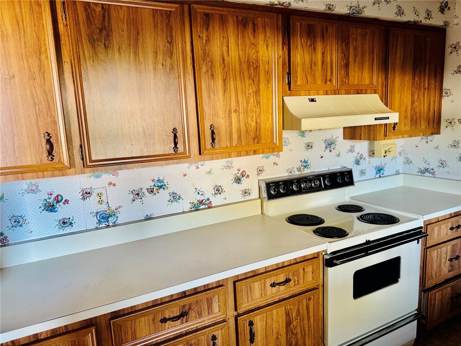 415 SHANGRI LA CIRCLE