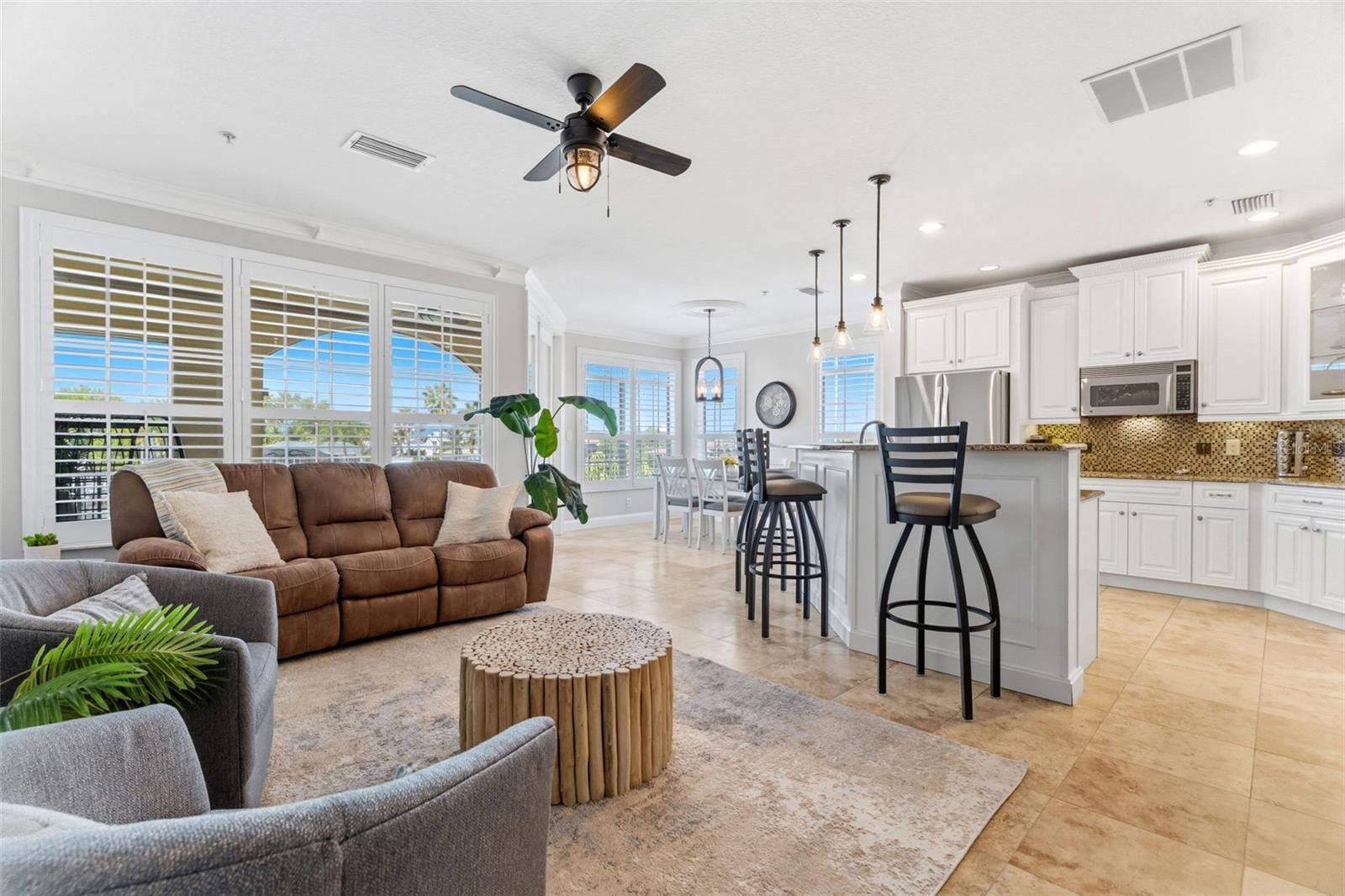 SUNSET BAY TWNHMS - Residential