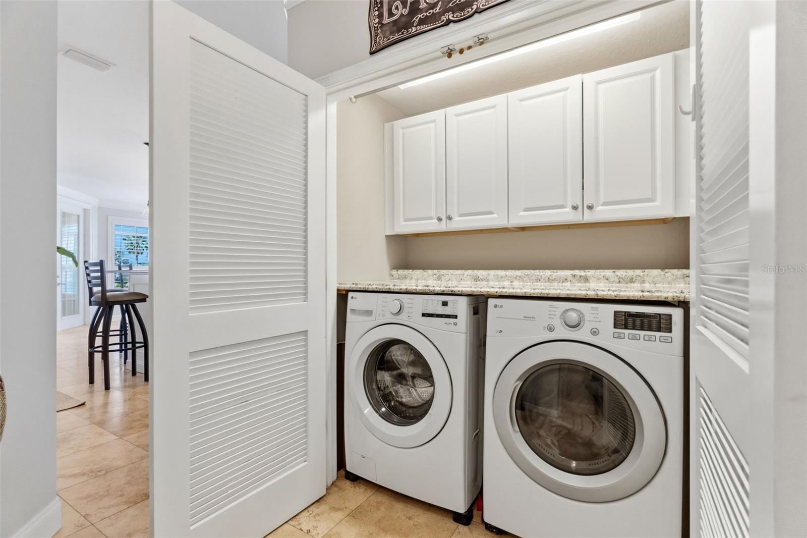 SUNSET BAY TWNHMS - Residential