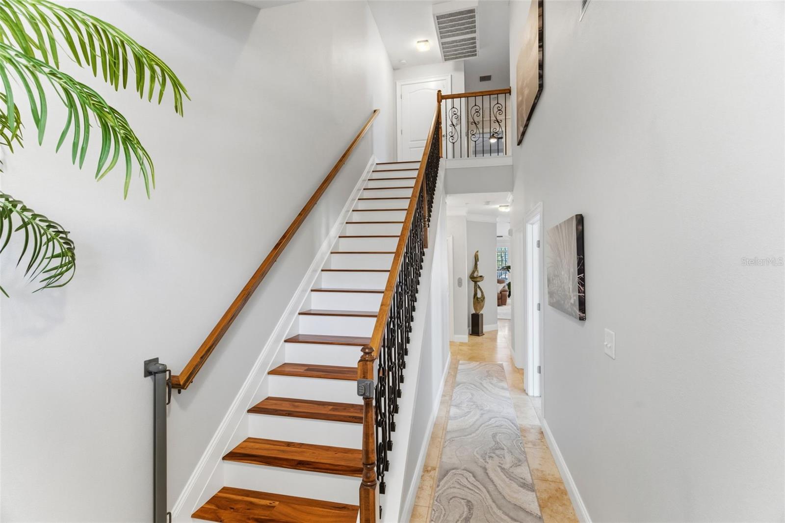 SUNSET BAY TWNHMS - Residential