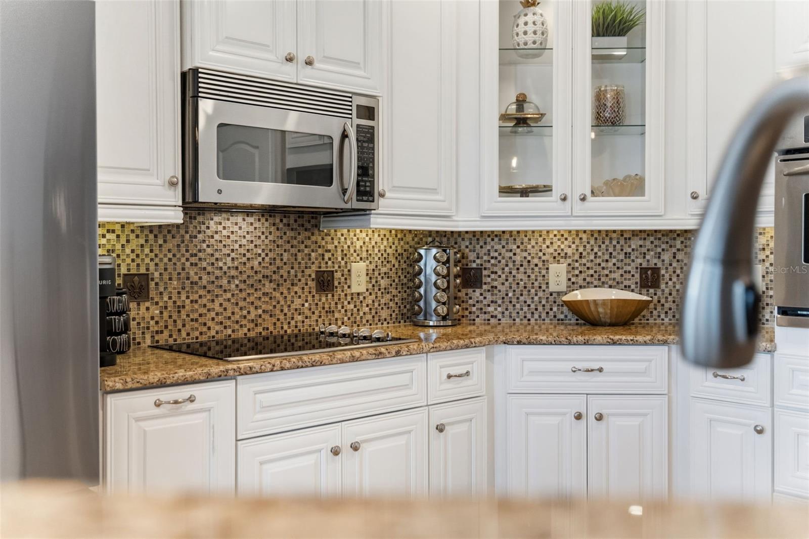 SUNSET BAY TWNHMS - Residential