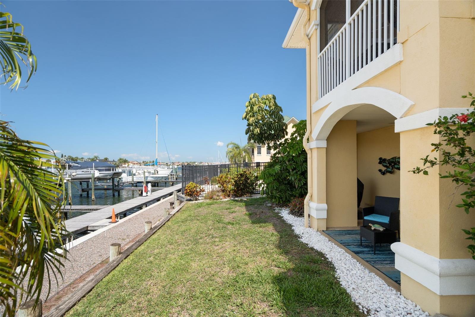 SUNSET BAY TWNHMS - Residential