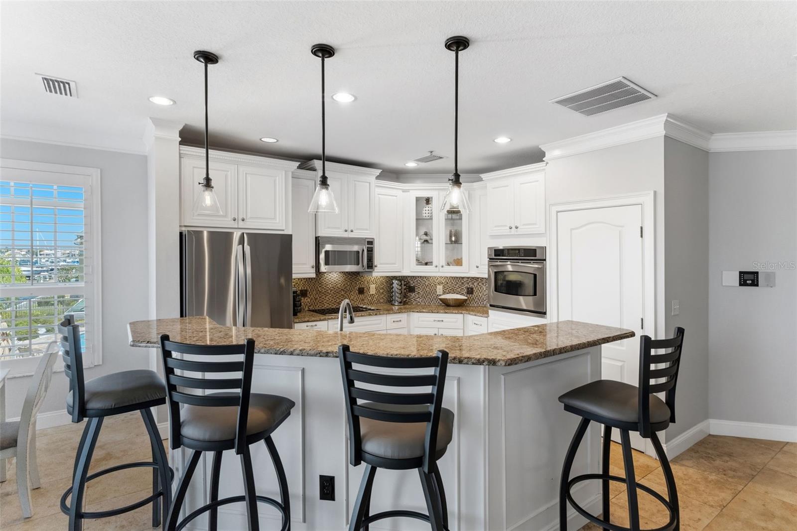 SUNSET BAY TWNHMS - Residential