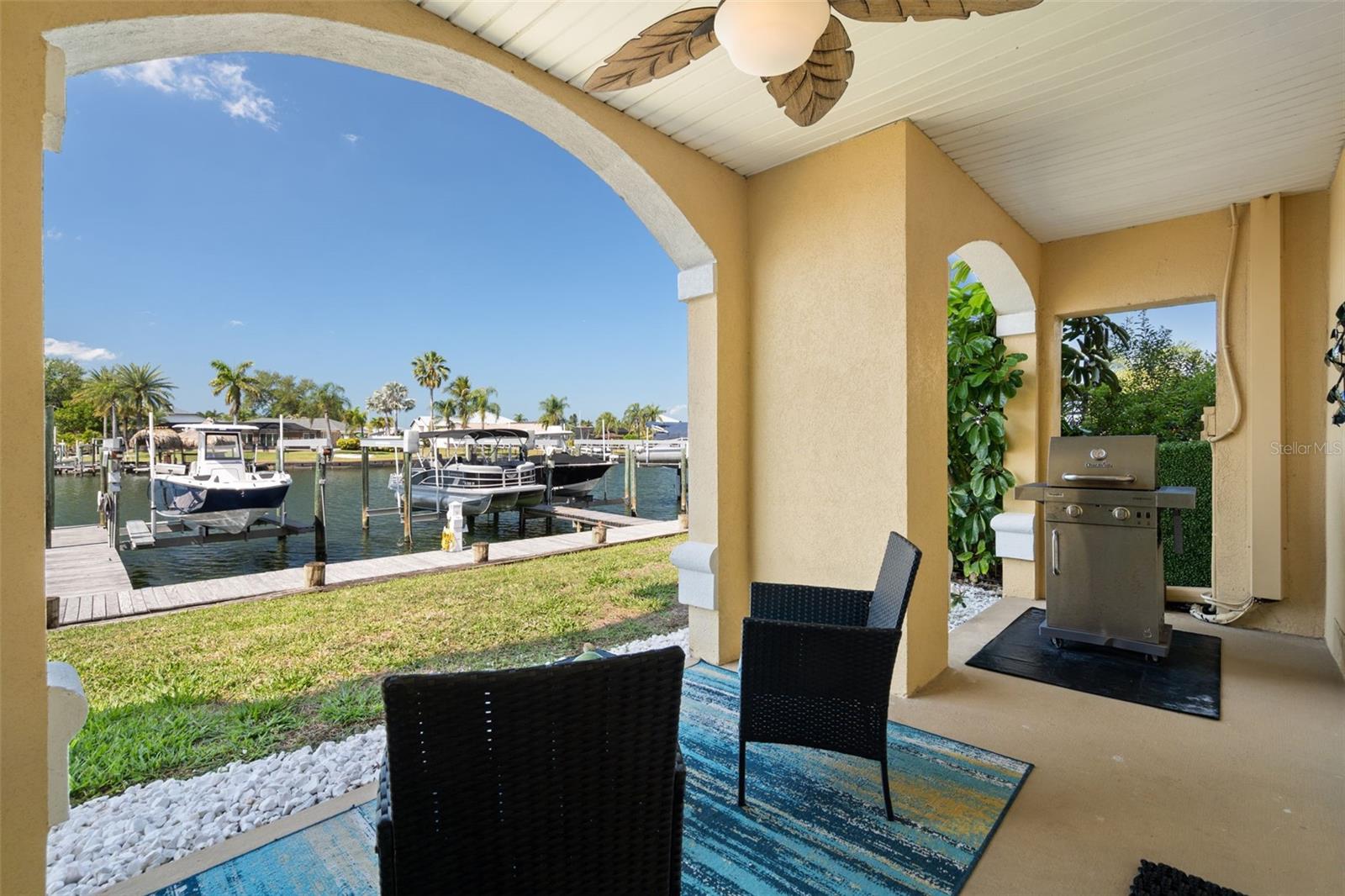 SUNSET BAY TWNHMS - Residential