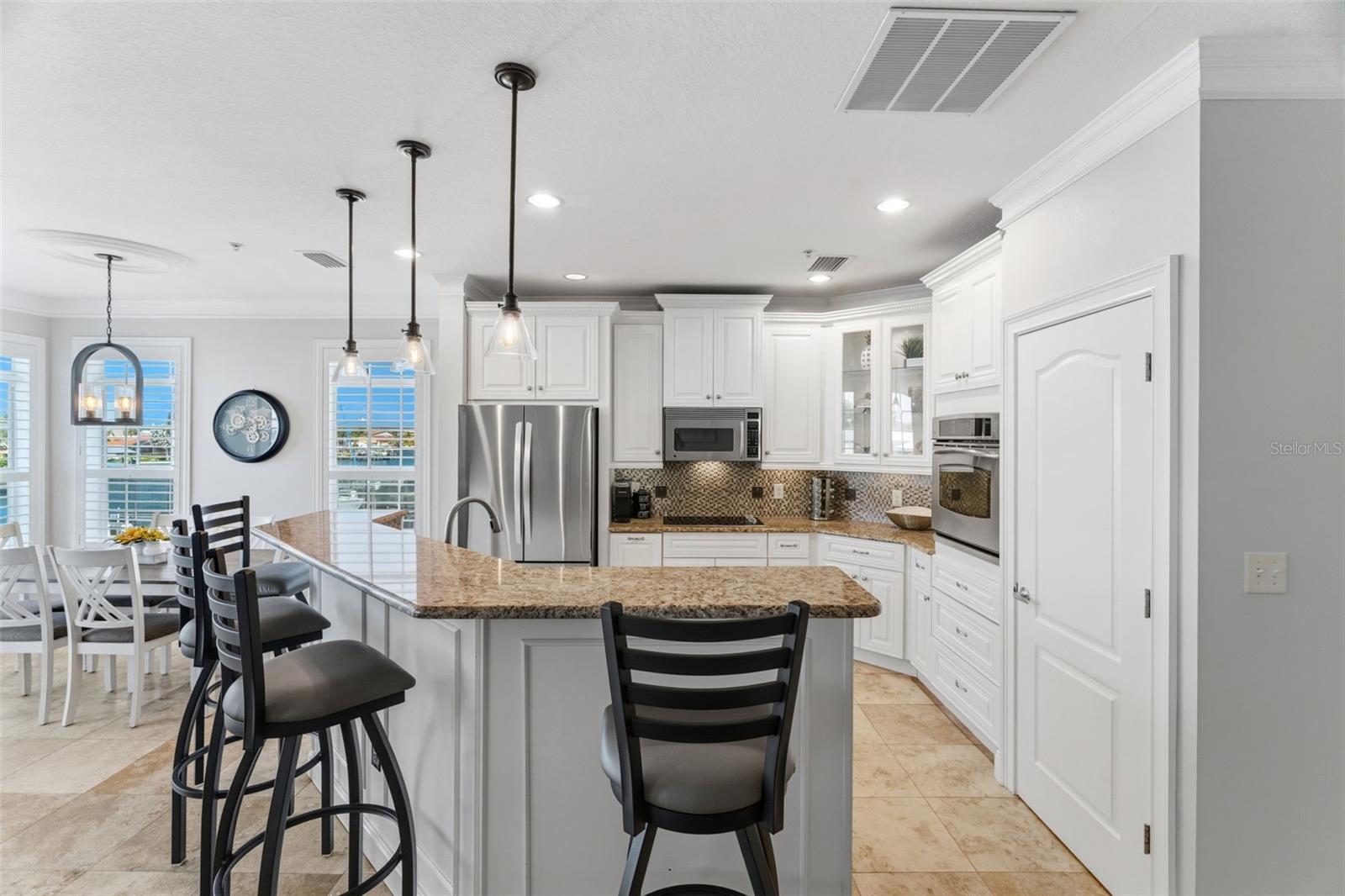 SUNSET BAY TWNHMS - Residential