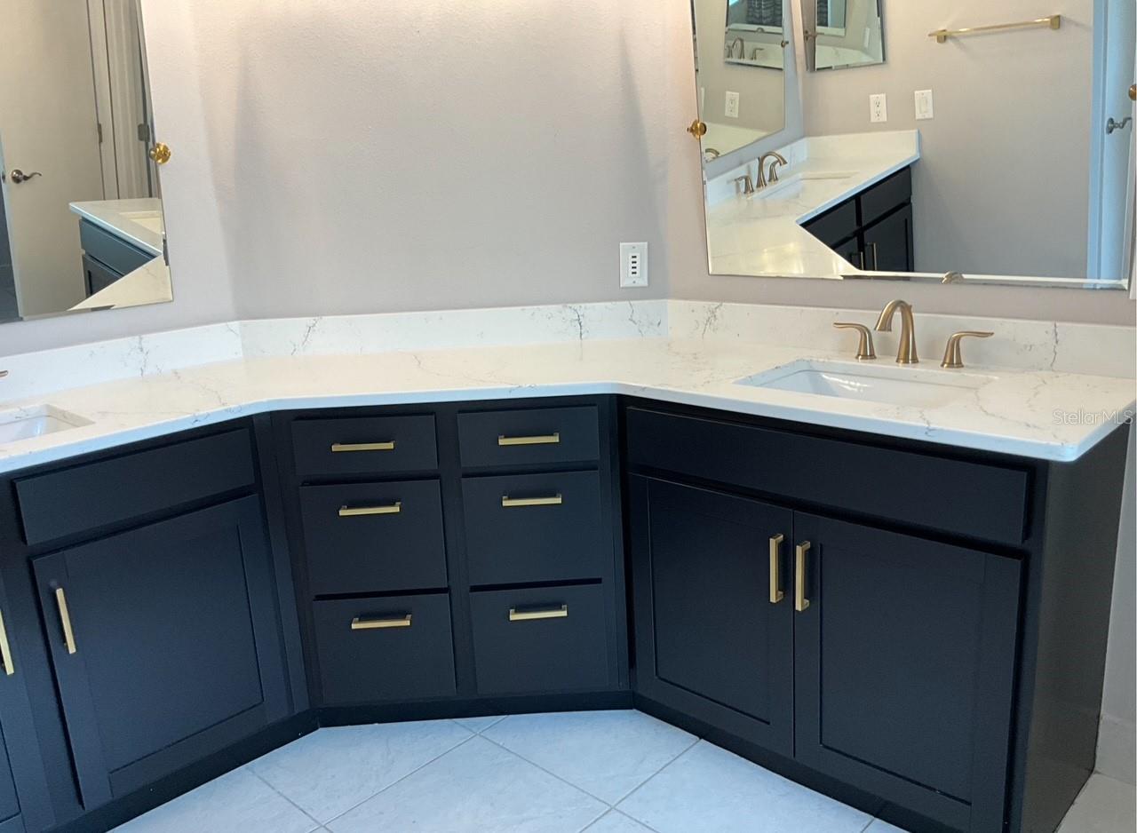 BENTLEY WOODS - Residential
