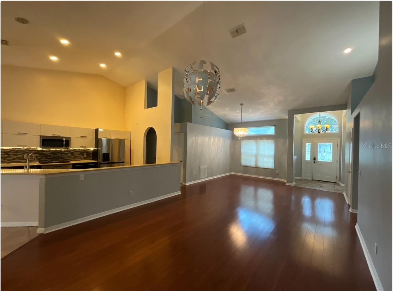 BENTLEY WOODS - Residential
