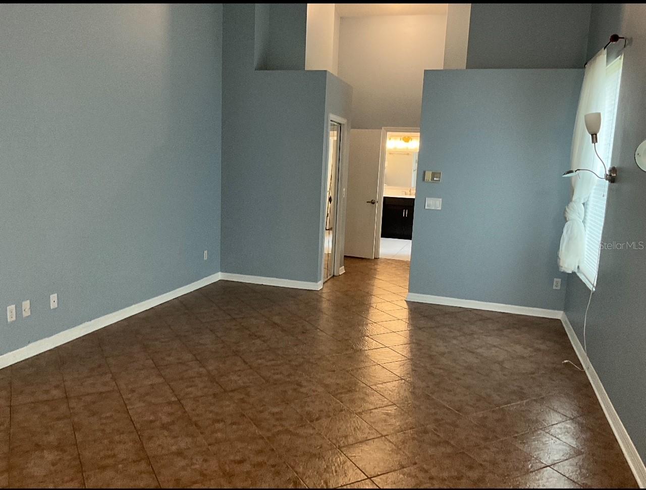 BENTLEY WOODS - Residential