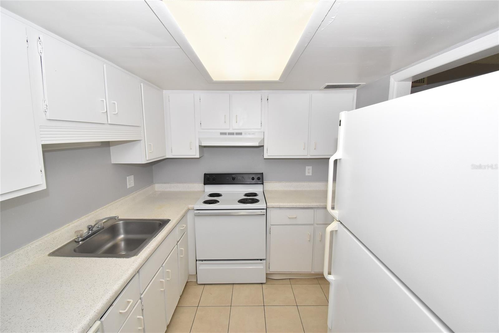 480 BANYON TREE CIRCLE 102