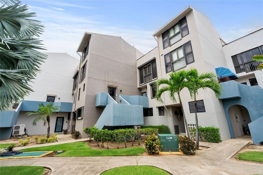 Crescent Cove is a breathtaking, serene community nestled in a picturesque location, where luxury meets tranquility. This exclusive neighborhood offers an idyllic escape, surrounded by stunning natural beauty and designed to enhance the lifestyle of its residents. With panoramic views, lush landscaping, and modern amenities, Crescent Cove is a place where comfort and elegance seamlessly blend.

Whether you're looking to unwind in a private, peaceful environment or entertain guests in style, Crescent Cove provides the perfect backdrop. The homes here are meticulously crafted with high-end finishes, cutting-edge technology, and sustainable features, ensuring that every aspect of life is both luxurious and efficient.

CRIM: $1200 / year
Monthly maintenance $ 528 / month
Hazard Insurance: $ 2,965 / year

If you’re dreaming of a sanctuary by the water, with easy access to local attractions and outdoor activities, Crescent Cove offers the best of both worlds—elegance and adventure, all within reach.