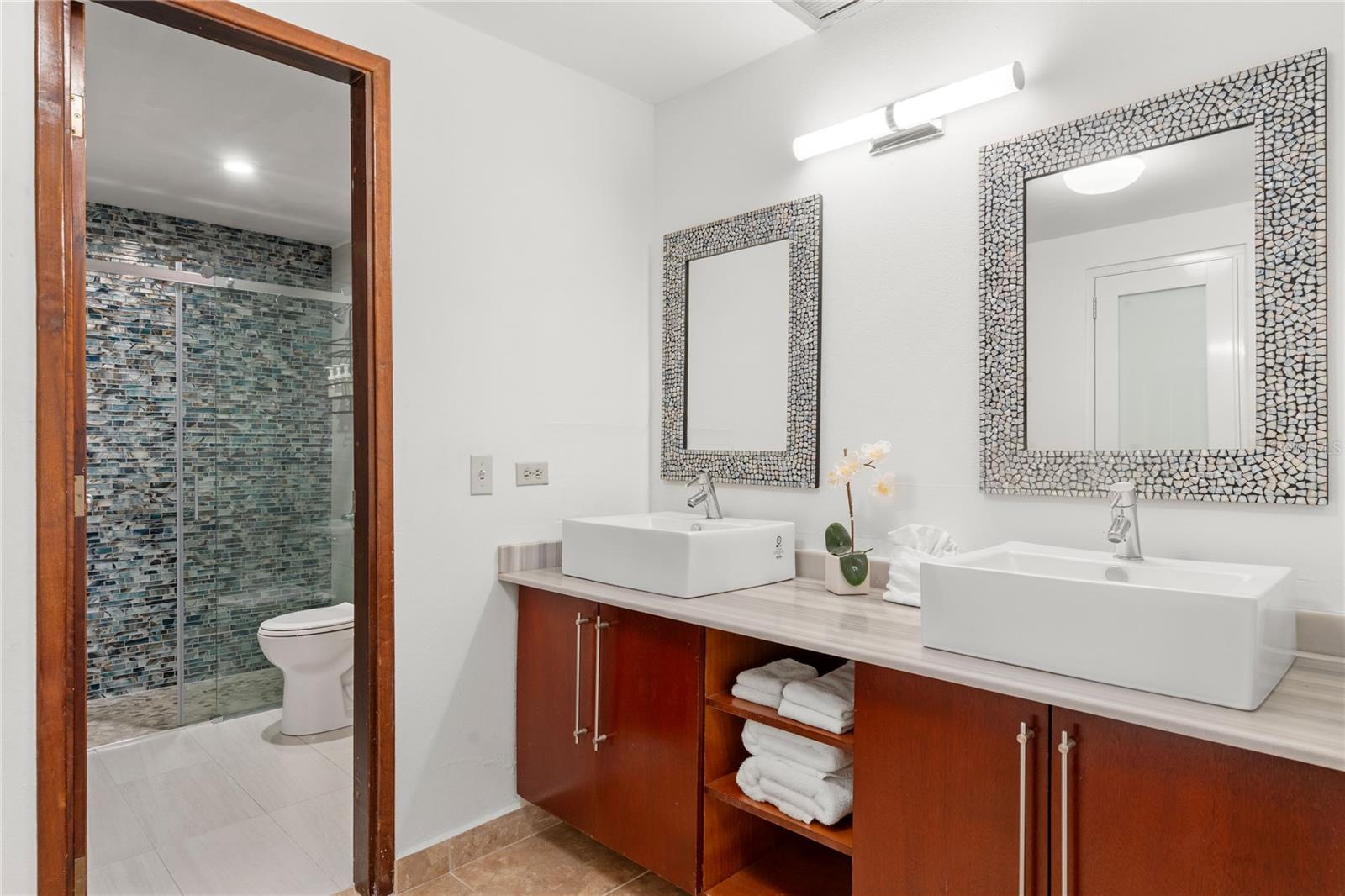 CRESCENT COVE CLUB CONDOMINIUM - Residential