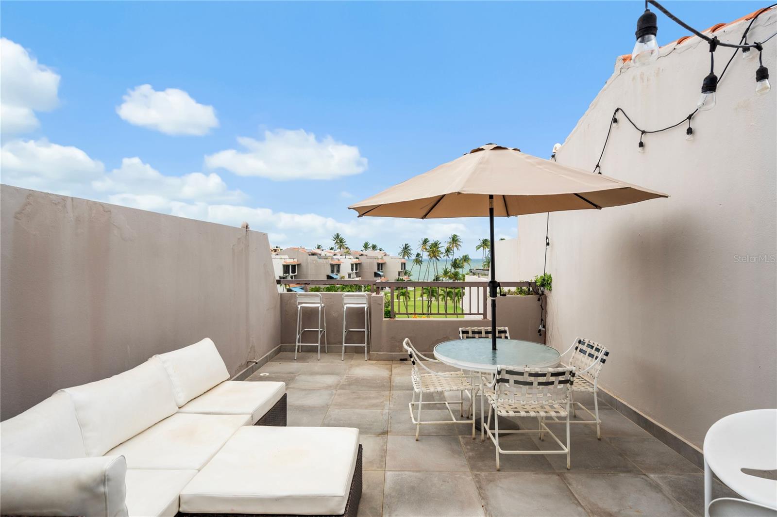 CRESCENT COVE CLUB CONDOMINIUM - Residential