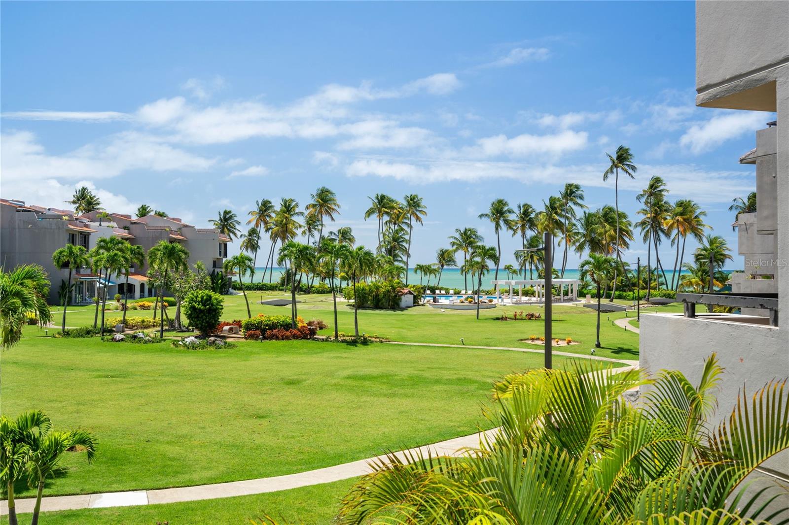 CRESCENT COVE CLUB CONDOMINIUM - Residential