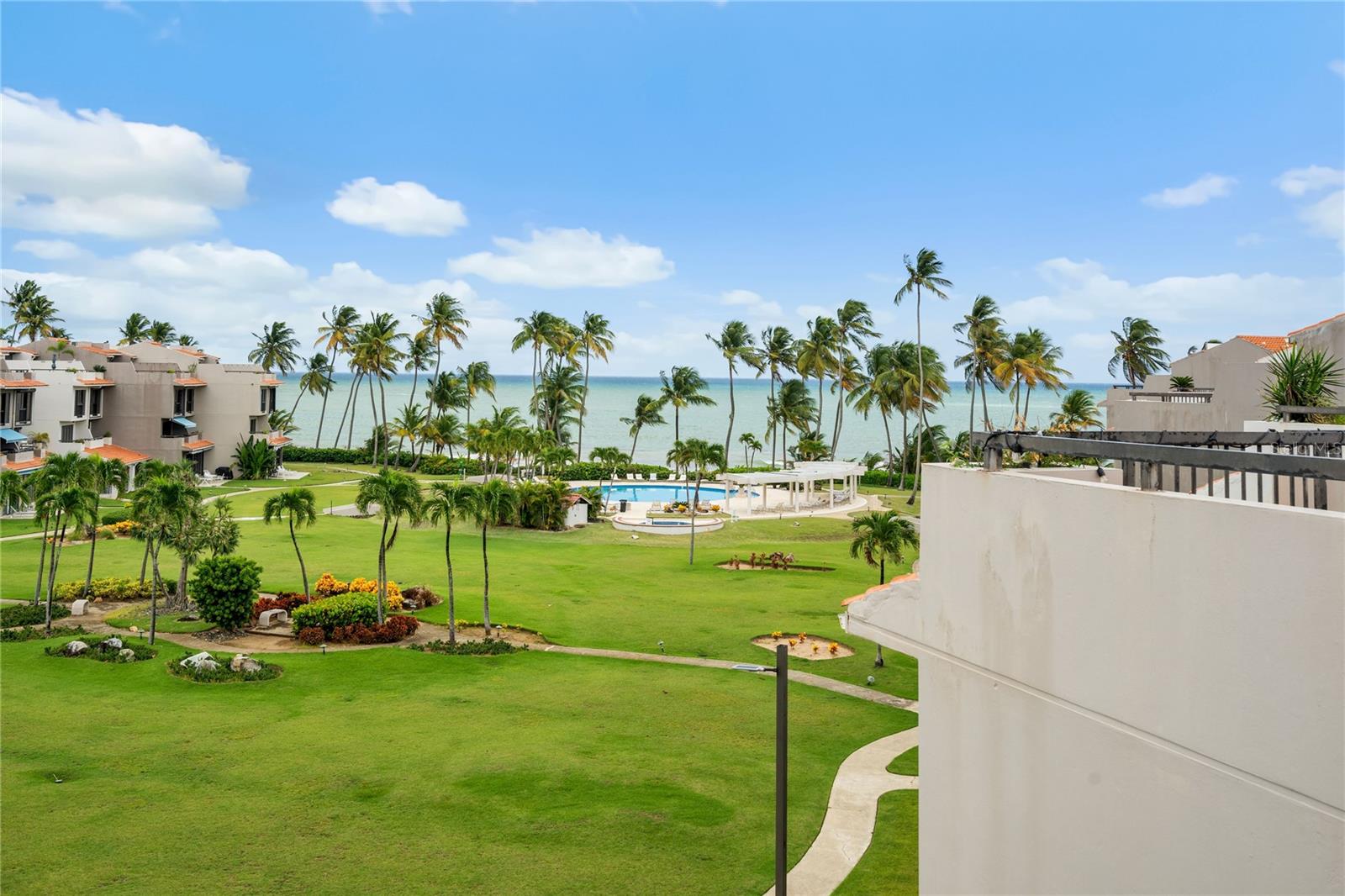 CRESCENT COVE CLUB CONDOMINIUM - Residential