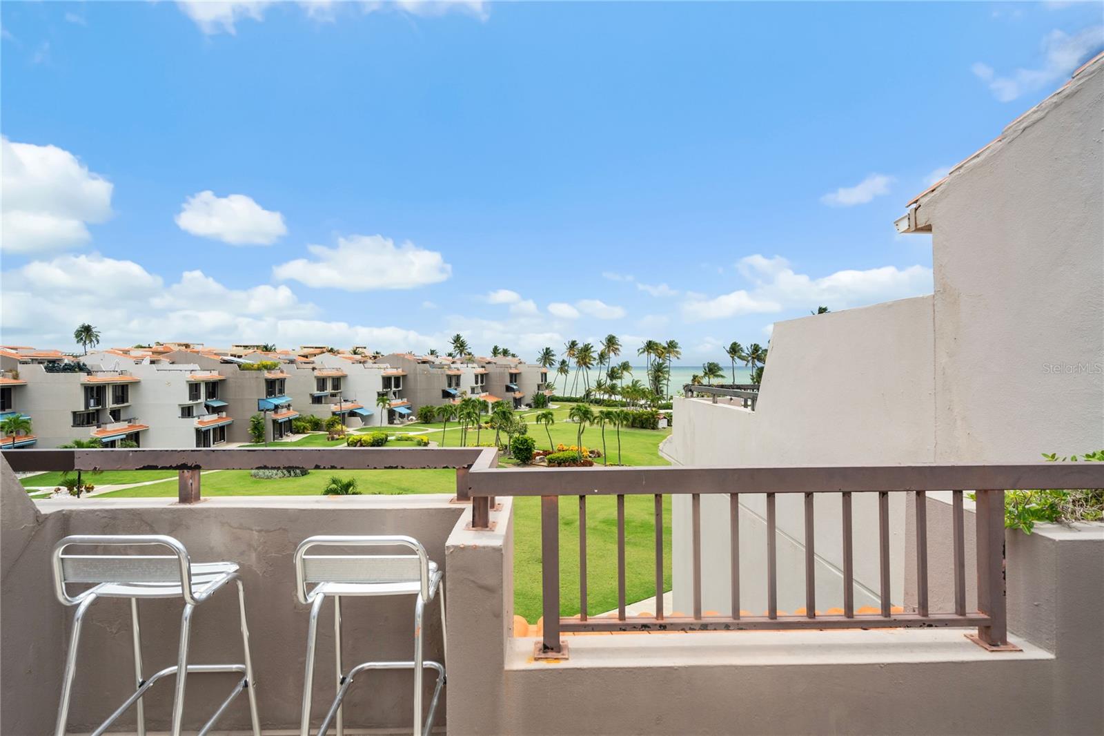 CRESCENT COVE CLUB CONDOMINIUM - Residential