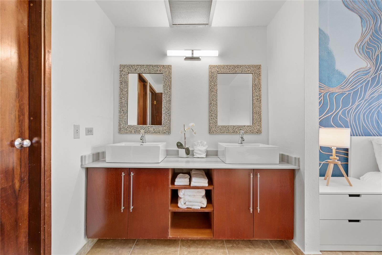 CRESCENT COVE CLUB CONDOMINIUM - Residential