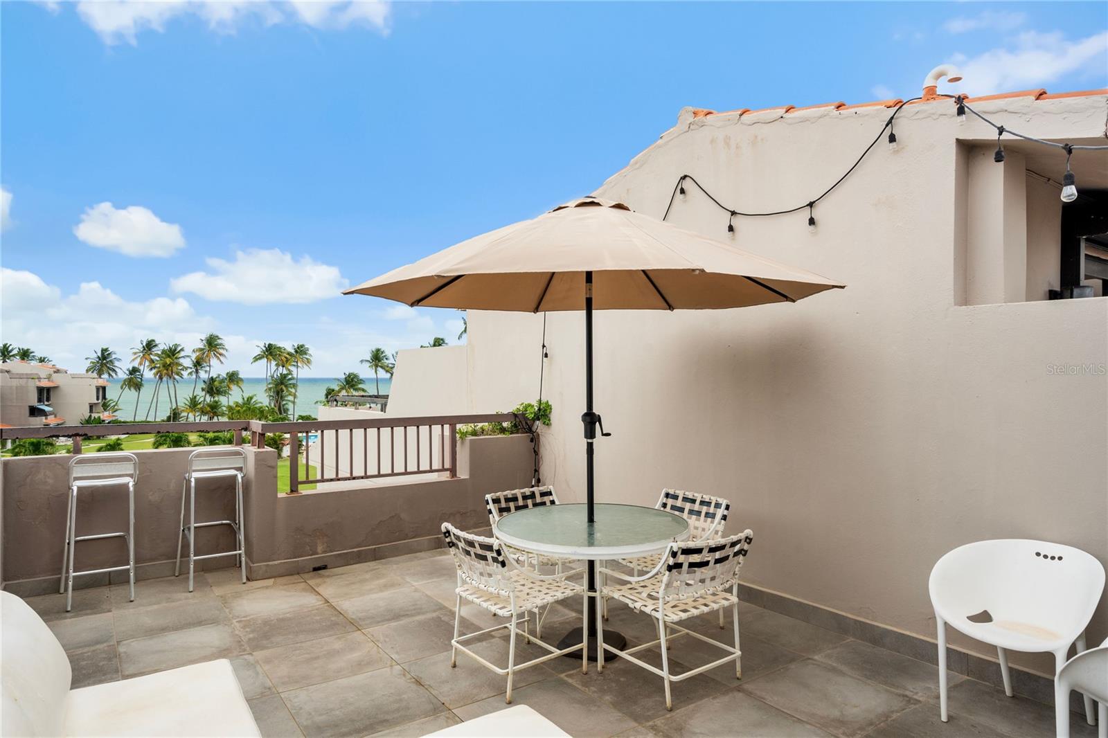 CRESCENT COVE CLUB CONDOMINIUM - Residential