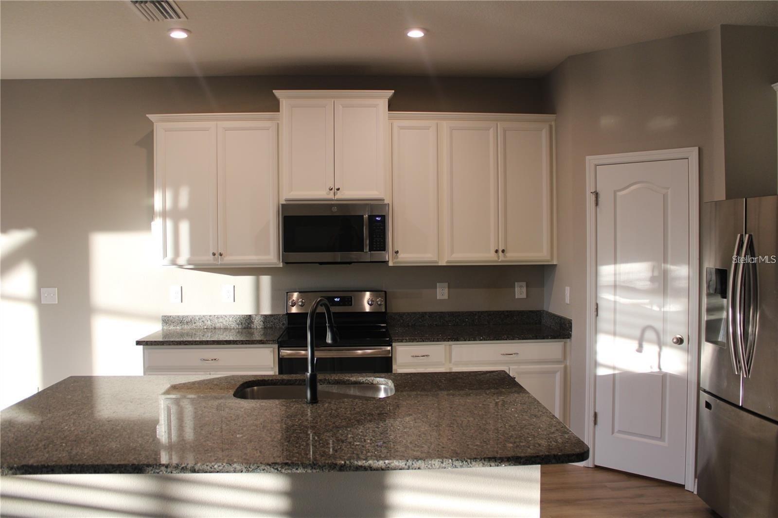 WILLOW BEND PH IA - Residential Lease