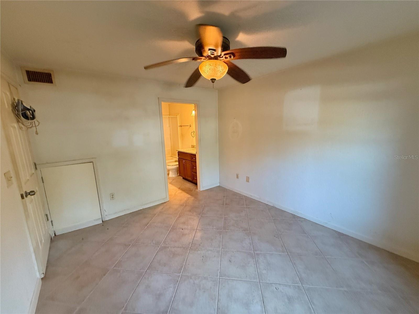 REGENCY PARK AT LAKE MARY A CONDO - Residential