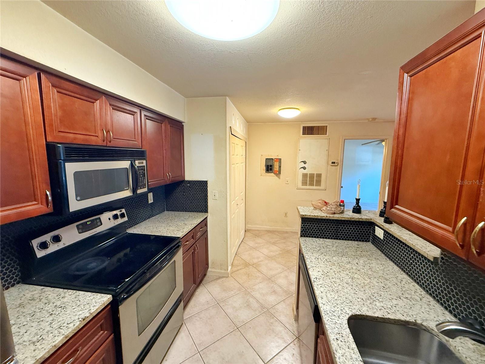 REGENCY PARK AT LAKE MARY A CONDO - Residential
