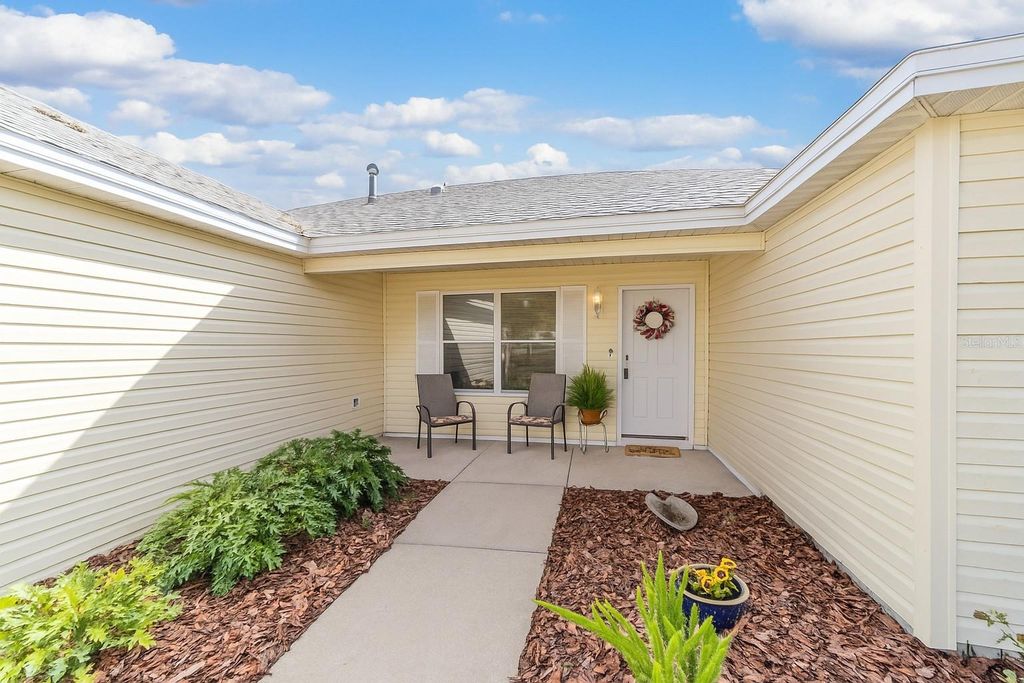 Photo of 17145 SE 93rd Yondel Circle, The Villages, FL 32162 (MLS # G5092533)