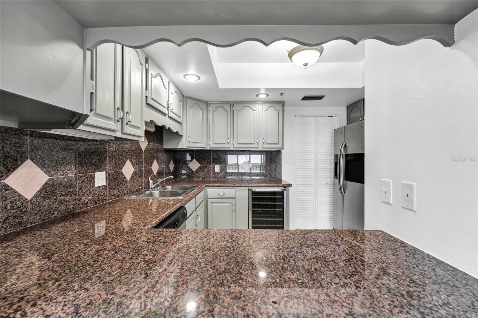 BAY VIEW RESERVE CONDO - Residential