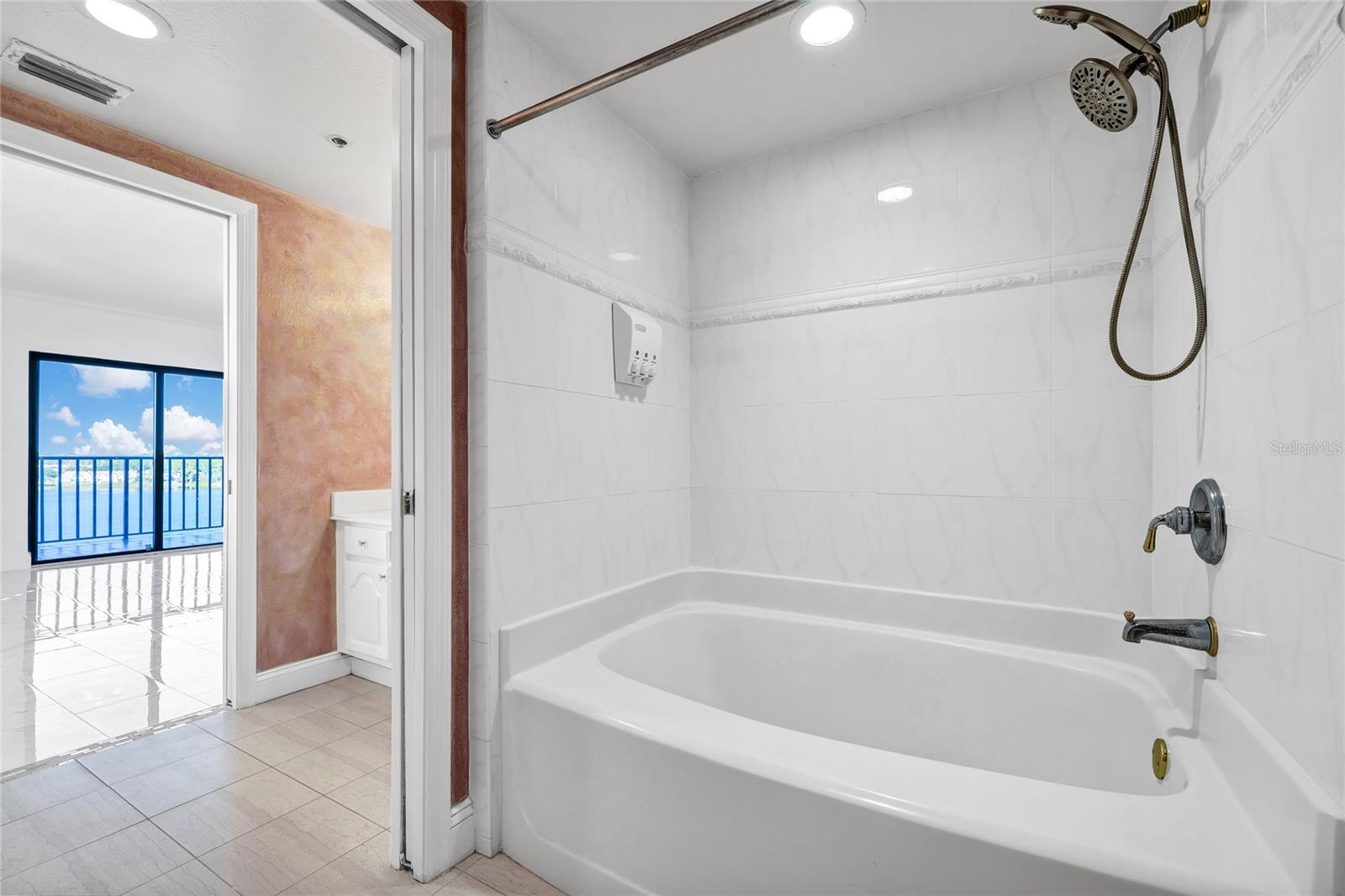 BAY VIEW RESERVE CONDO - Residential