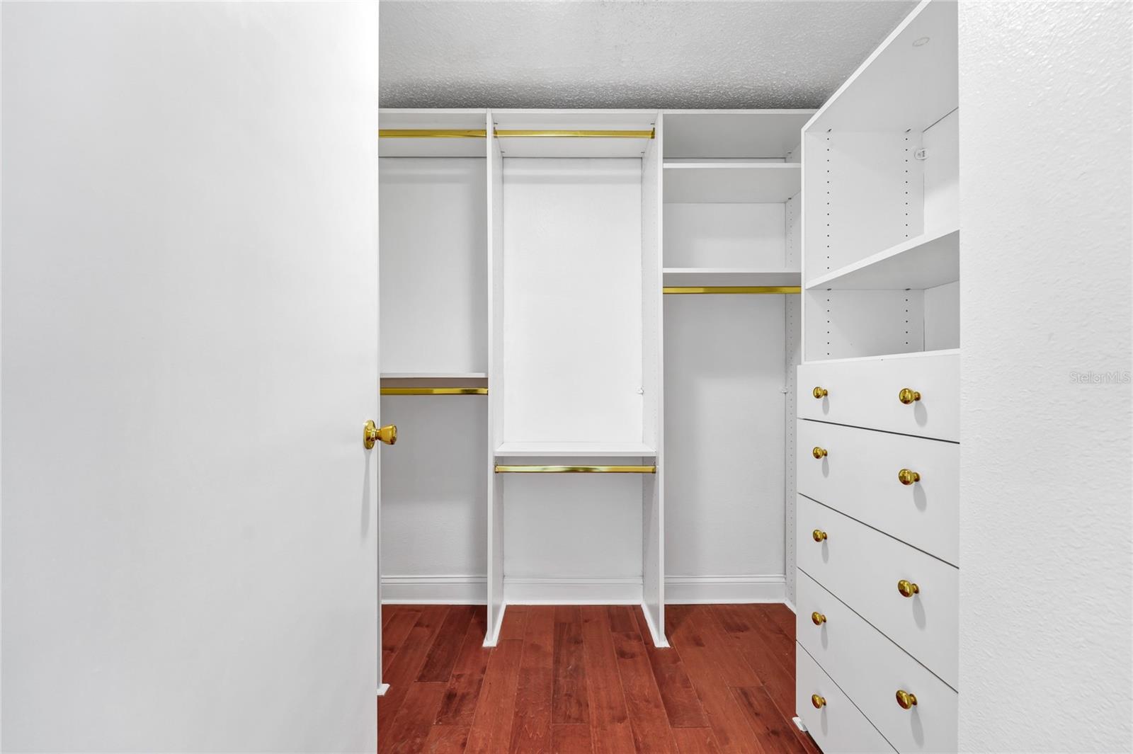 BAY VIEW RESERVE CONDO - Residential