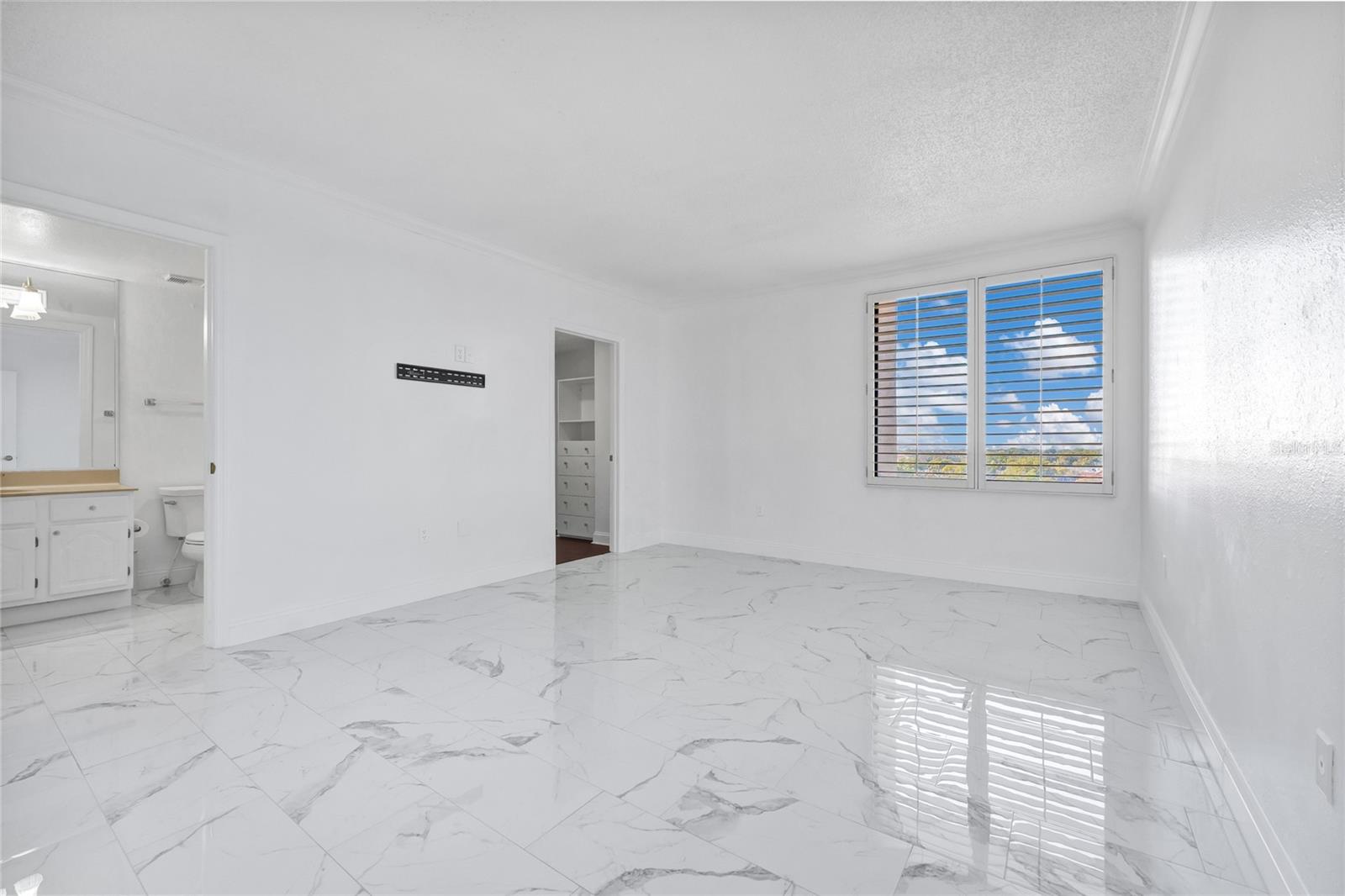 BAY VIEW RESERVE CONDO - Residential