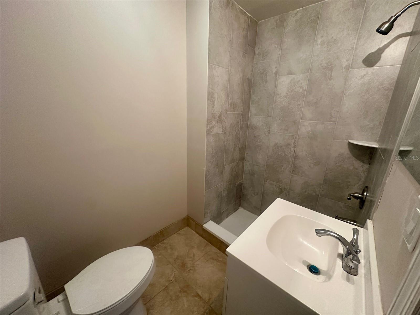 4033 NEWCASTLE DRIVE