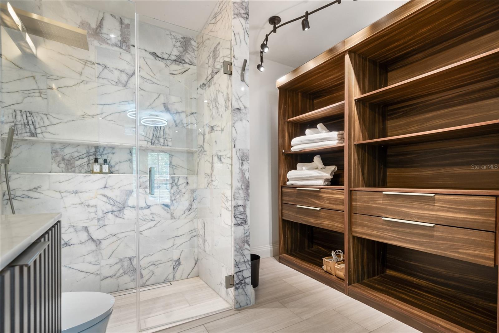 HAILE PLANTATION - Residential Income