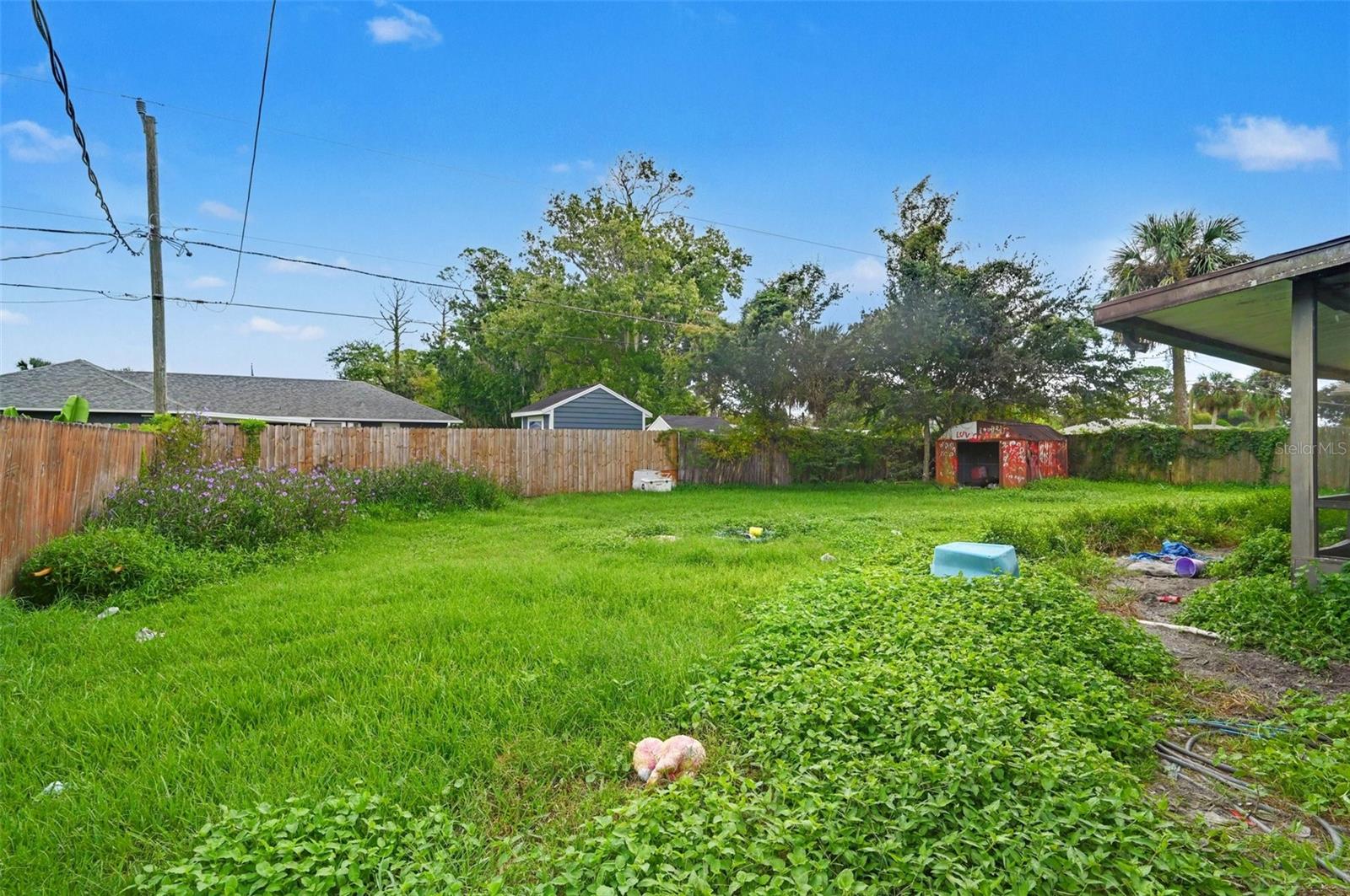 3327 VICTORY PALM DRIVE