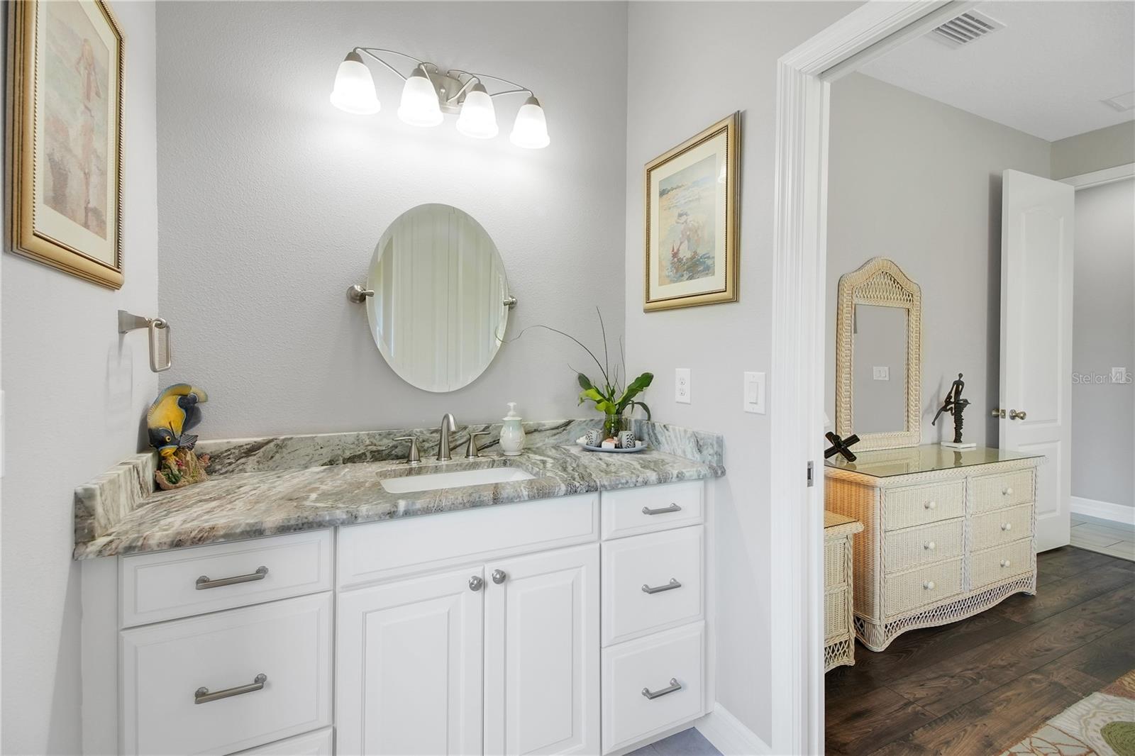 EAST VIEW ESTATES - Residential